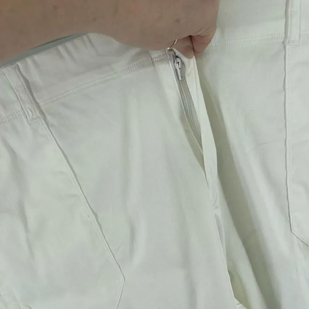 Westport Women's Capri Pants Cuffed Hem Mid Rise Signature Fit Cream Size 24W - Picture 8 of 16